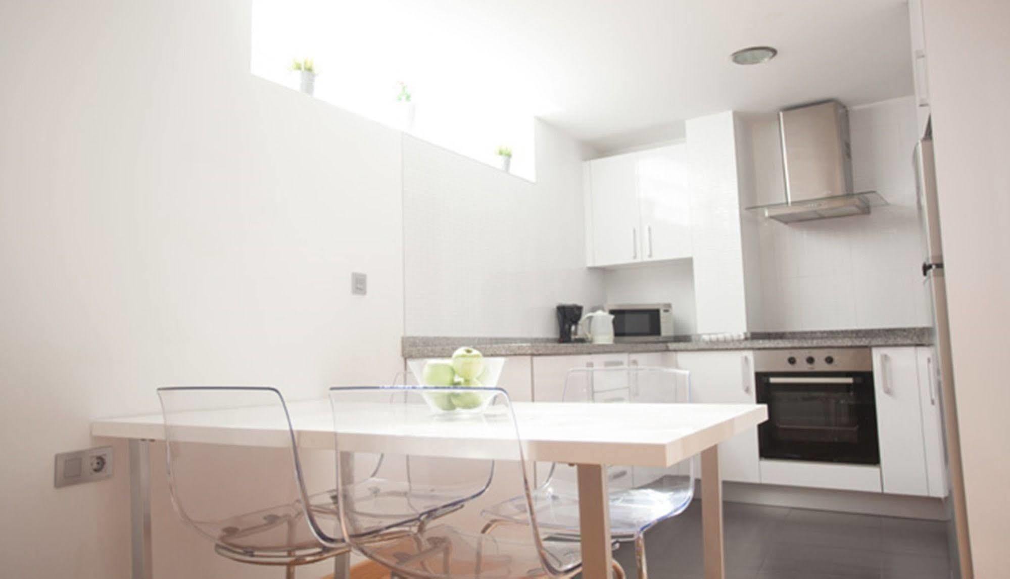 Apartamentos Globus By Be อาลิกันเต ภายนอก รูปภาพ